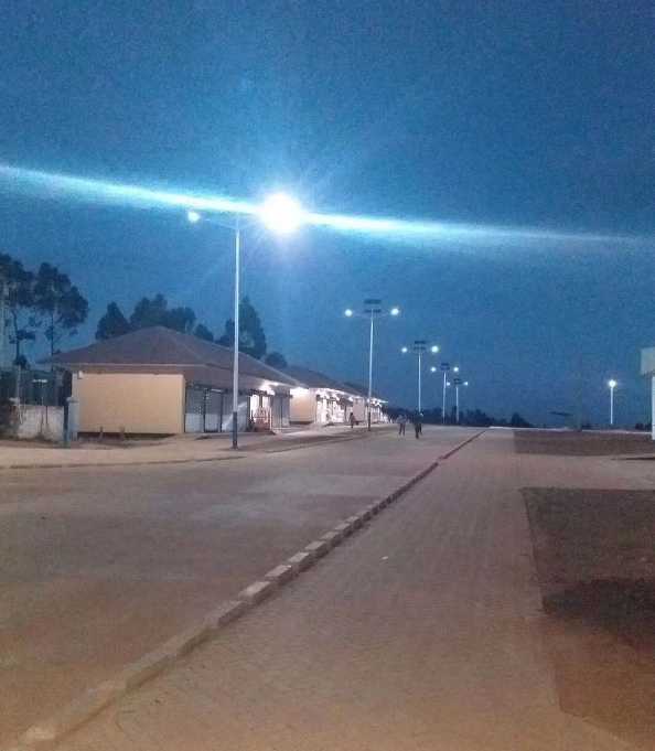 宁乡市非洲科特迪瓦太阳能路灯工程